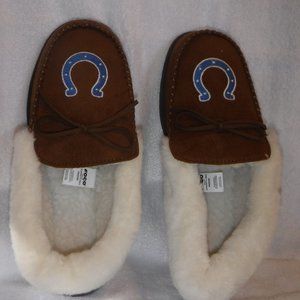 Indianapolis Colts Slippers- Men size M  Women size XL
